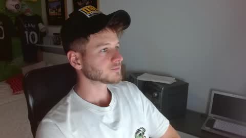 Snapshot of freddy_star chatting on May 18, 2026, 1:39 pm Frederick Perin online show from May 18, 2026, 1:39 pm