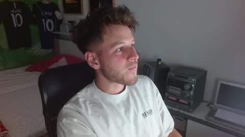Snapshot of freddy_star chatting on June 8, 2026, 10:10 pm Frederick Perin online show from June 8, 2026, 10:10 pm