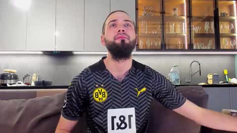 Snapshot of free_man___ chatting on November 6, 2025, 3:24 pm Andrew online show from November 6, 2025, 3:24 pm