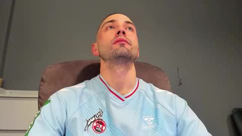 Snapshot of free_man___ chatting on November 23, 2025, 2:11 am Andrew online show from November 23, 2025, 2:11 am