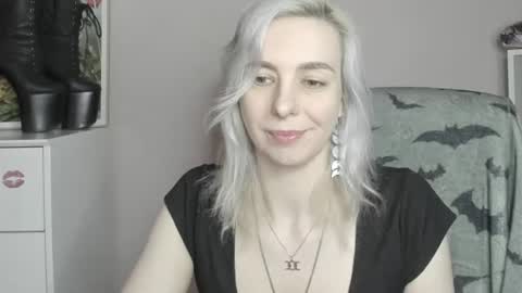 Snapshot of freeanne chatting on July 13, 2026, 6:38 am Anne online show from July 13, 2026, 6:38 am