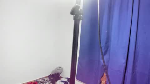 Snapshot of freedom_24 chatting on October 18, 2025, 4:15 am shakur online show from October 18, 2025, 4:15 am