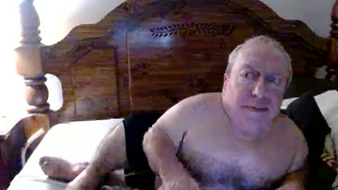 Cute Lil Man online show from April 16, 2026, 6:14 am