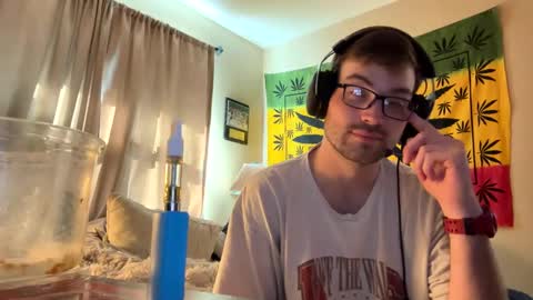 Snapshot of freezeskiii chatting on September 15, 2025, 2:50 pm freezeskiii online show from September 15, 2025, 2:50 pm