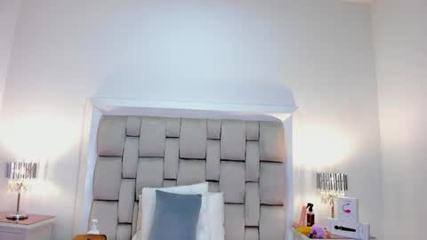 Frehia   online show from May 3, 2026, 2:45 pm