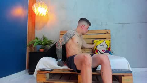 Snapshot of french_sexx chatting on February 9, 2025, 1:11 am Xavier online show from February 9, 2025, 1:11 am