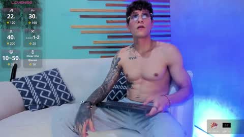 Snapshot of french_sexx chatting on November 26, 2025, 7:37 pm Xavier online show from November 26, 2025, 7:37 pm