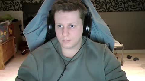 Snapshot of frenchfrieswithmayo chatting on December 7, 2024, 11:12 pm French fries online show from December 7, 2024, 11:12 pm