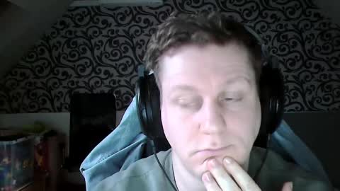 Snapshot of frenchfrieswithmayo chatting on December 8, 2024, 8:30 am French fries online show from December 8, 2024, 8:30 am