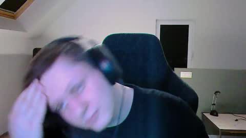 Snapshot of frenchfrieswithmayo chatting on March 10, 2025, 10:45 pm French fries online show from March 10, 2025, 10:45 pm