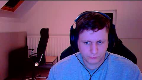 Snapshot of frenchfrieswithmayo chatting on October 8, 2025, 6:38 pm French fries online show from October 8, 2025, 6:38 pm