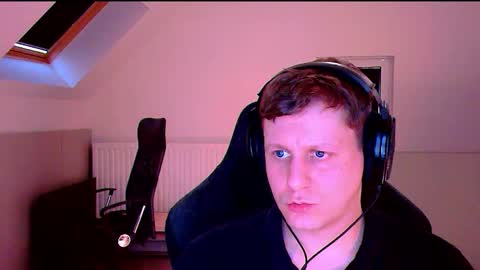 Snapshot of frenchfrieswithmayo chatting on October 10, 2025, 3:55 pm French fries online show from October 10, 2025, 3:55 pm