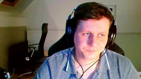 Snapshot of frenchfrieswithmayo chatting on October 17, 2025, 5:15 pm French fries online show from October 17, 2025, 5:15 pm