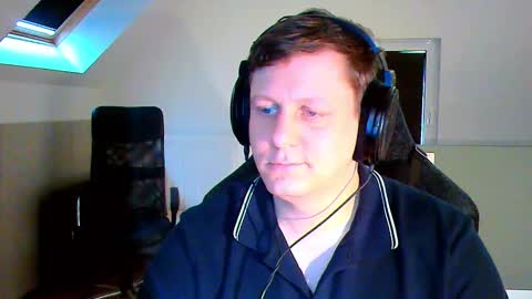 Snapshot of frenchfrieswithmayo chatting on October 25, 2025, 7:27 am French fries online show from October 25, 2025, 7:27 am