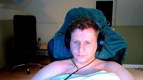 Snapshot of frenchfrieswithmayo chatting on November 16, 2025, 12:38 am French fries online show from November 16, 2025, 12:38 am