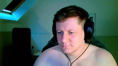 Snapshot of frenchfrieswithmayo chatting on November 16, 2025, 12:55 pm French fries online show from November 16, 2025, 12:55 pm