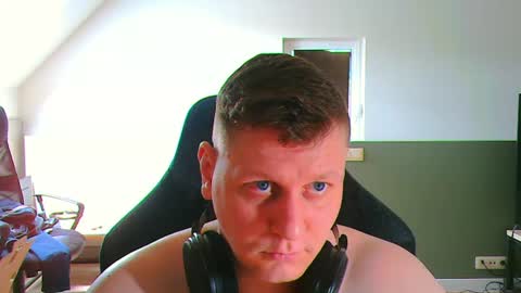 Snapshot of frenchfrieswithmayo chatting on June 13, 2026, 12:58 pm French fries online show from June 13, 2026, 12:58 pm
