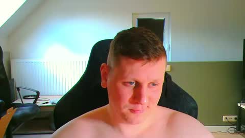 Snapshot of frenchfrieswithmayo chatting on June 17, 2026, 6:31 pm French fries online show from June 17, 2026, 6:31 pm