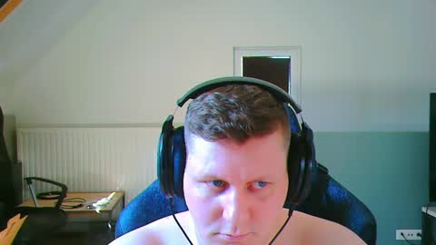 Snapshot of frenchfrieswithmayo chatting on June 18, 2026, 2:21 pm French fries online show from June 18, 2026, 2:21 pm