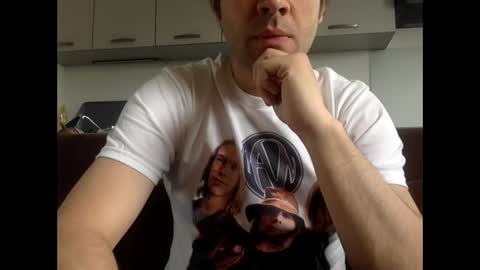 frenchy_from_paris online show from May 10, 2026, 8:52 am