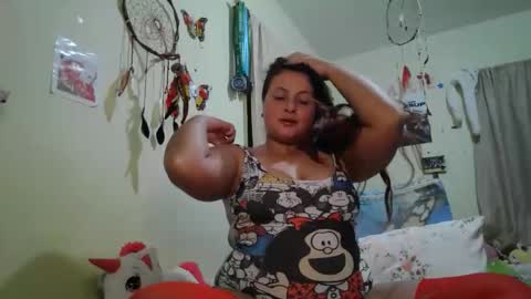 fresiitalovee online show from December 17, 2025, 4:51 am