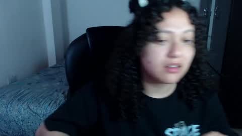 Snapshot of freud_x_louise1 chatting on December 29, 2024, 4:05 am Louise online show from December 29, 2024, 4:05 am