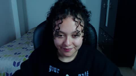 Snapshot of freud_x_louise1 chatting on February 24, 2025, 2:08 am Louise online show from February 24, 2025, 2:08 am