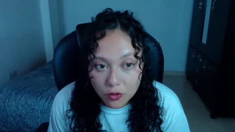 Snapshot of freud_x_louise1 chatting on October 20, 2025, 3:07 am Louise online show from October 20, 2025, 3:07 am