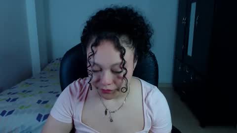 Snapshot of freud_x_louise1 chatting on December 19, 2025, 11:17 am Louise online show from December 19, 2025, 11:17 am