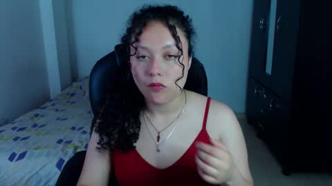 Snapshot of freud_x_louise1 chatting on December 22, 2025, 4:53 am Louise online show from December 22, 2025, 4:53 am