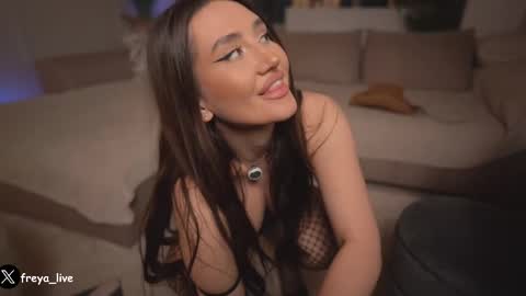 Snapshot of freya_ chatting on March 1, 2025, 3:49 pm Freya online show from March 1, 2025, 3:49 pm