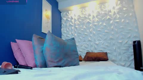 Snapshot of freya_cole_ chatting on November 9, 2025, 3:38 am Freya online show from November 9, 2025, 3:38 am