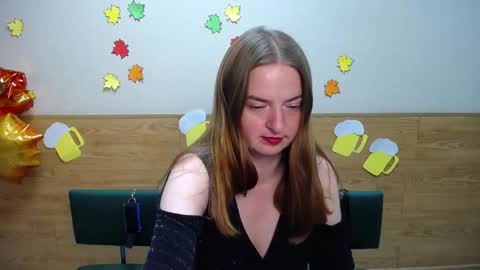 Snapshot of freyadak chatting on September 23, 2025, 5:05 pm FreyaDak online show from September 23, 2025, 5:05 pm