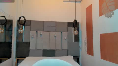 Snapshot of freyalane chatting on December 15, 2025, 4:06 am ALIS AND ALEX online show from December 15, 2025, 4:06 am