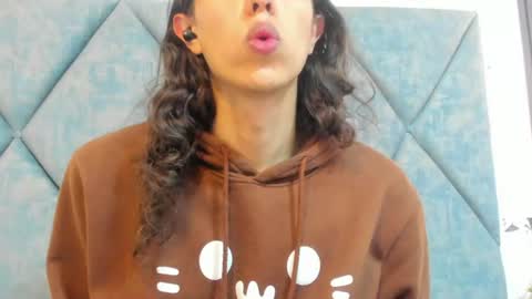 Snapshot of freyamoller_ chatting on July 7, 2026, 6:56 pm FreyaMoller online show from July 7, 2026, 6:56 pm