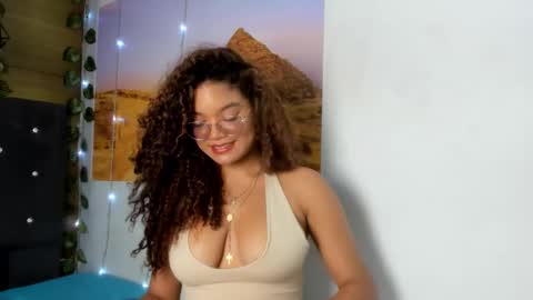 Snapshot of frezzita_ chatting on September 16, 2025, 7:48 pm Frezzita online show from September 16, 2025, 7:48 pm