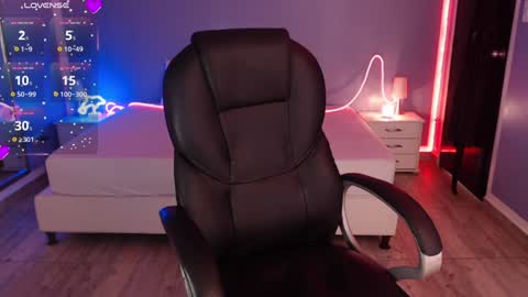 frida_lassi_ online show from January 30, 2025, 3:29 pm