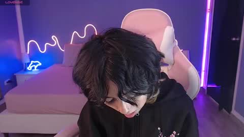 frida_lassi_ online show from March 12, 2025, 1:30 pm