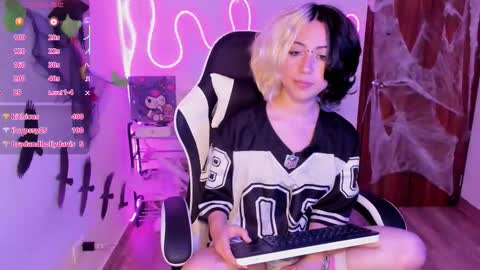 frida_lassi_ online show from October 19, 2025, 12:00 am