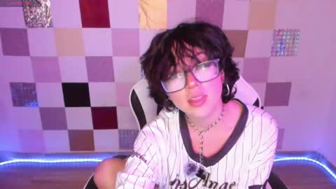 frida_lassi_ online show from March 29, 2026, 9:04 pm