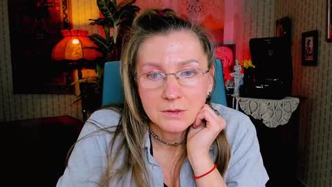 Snapshot of fridatander chatting on February 2, 2025, 12:13 pm Frida Tander online show from February 2, 2025, 12:13 pm