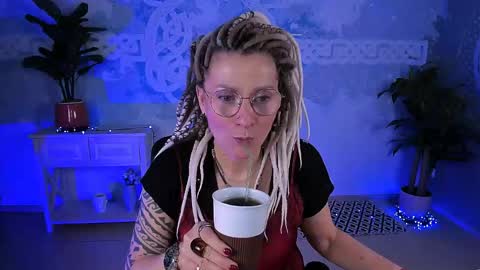 Frida Tander online show from April 26, 2026, 5:16 am