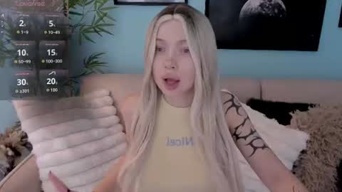 Snapshot of friend_zone_ chatting on July 8, 2026, 2:21 pm friend_zone_ online show from July 8, 2026, 2:21 pm
