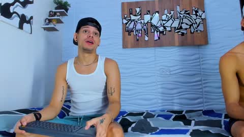 Adam y pitter online show from September 23, 2025, 1:36 pm