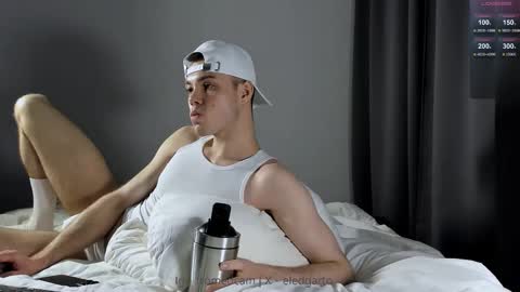 Snapshot of fromedcam chatting on November 19, 2025, 5:24 pm ED online show from November 19, 2025, 5:24 pm