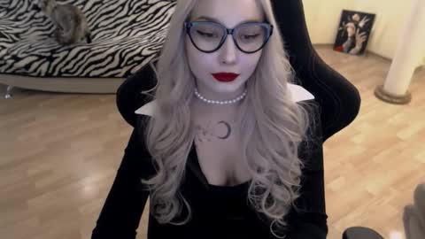 Lilith online show from September 12, 2025, 11:43 am