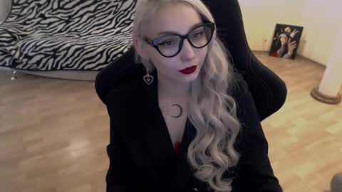 Lilith online show from September 17, 2025, 11:34 am