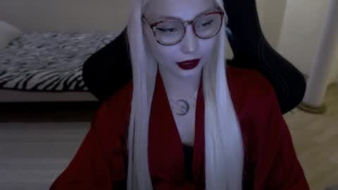 Snapshot of fromsun_forsoul chatting on June 8, 2026, 4:51 pm Lilith online show from June 8, 2026, 4:51 pm