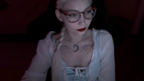 Snapshot of fromsun_forsoul chatting on June 15, 2026, 6:21 pm Lilith online show from June 15, 2026, 6:21 pm