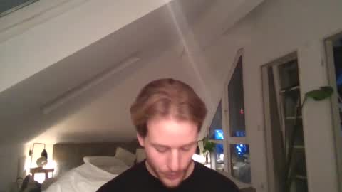 Snapshot of frozenyoga chatting on December 3, 2024, 9:12 pm frozenyoga online show from December 3, 2024, 9:12 pm